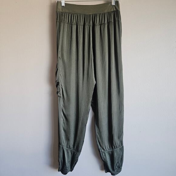 Sofia Pants Womens S Army Green Satin Cargo Jogger Made in Italy Quiet Luxury - Picture 5 of 10